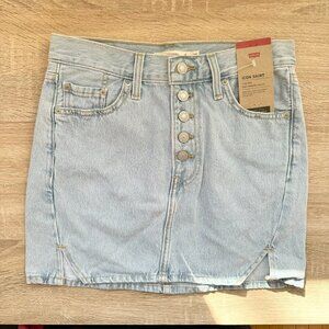 NWT Levi's Twisted Icon Denim Jean Mini Skirt Mid Rise in Light Wash Blue